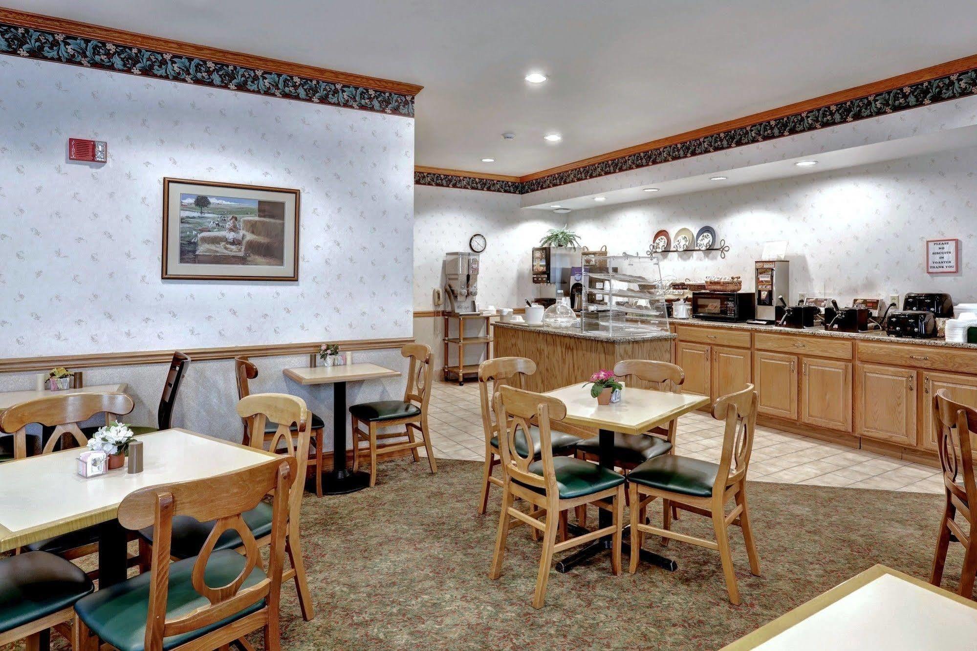 Lancaster Inn&Suites Manheim Exterior foto